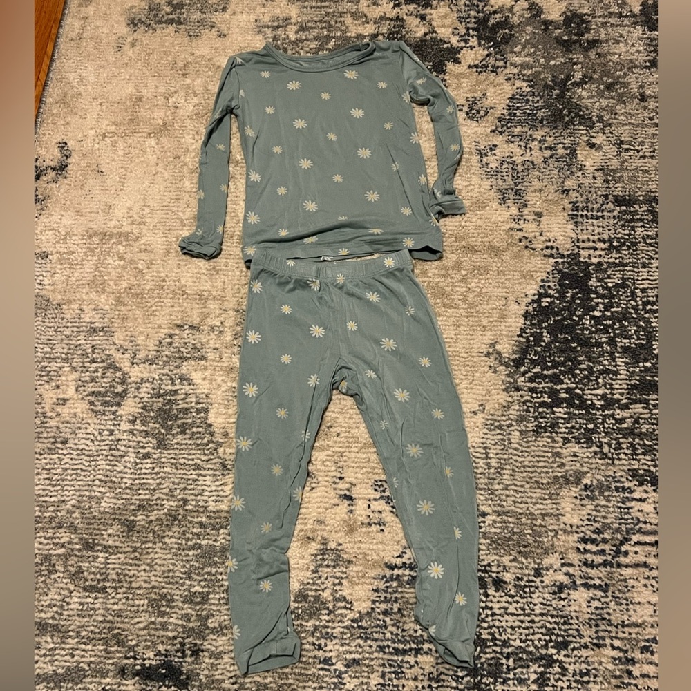 Kyte Baby Daisy print toddler pajamas